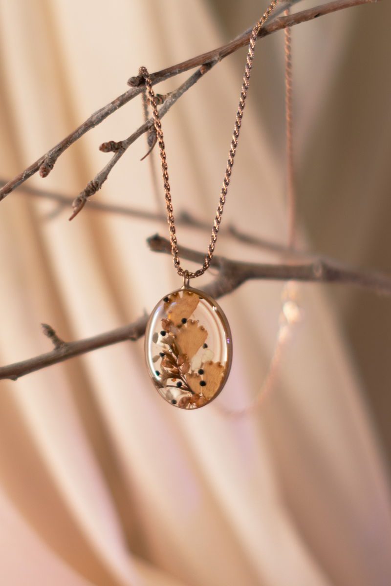 Collana Pizzo della Regina immagine 2 | Fiorire Bottega Floreale
